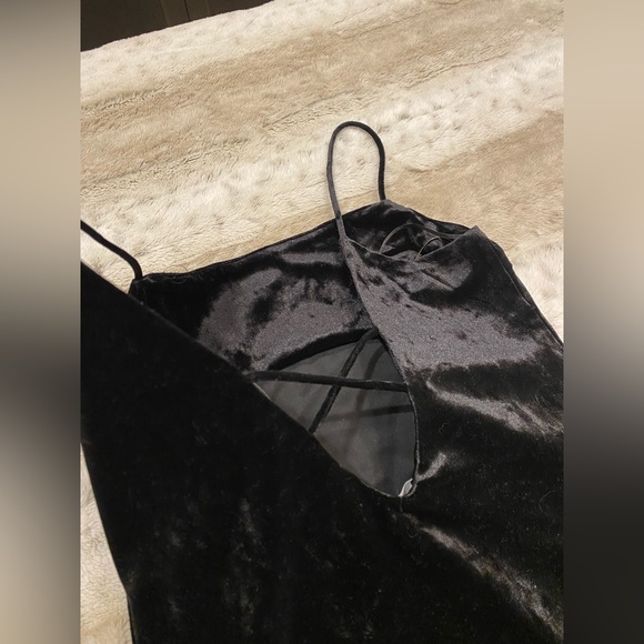 NWT💗ELODIE Strappy Back Crushed Velvet Mini Dress Size S - Picture 7 of 10